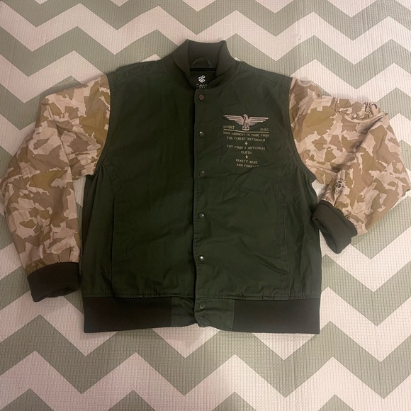 Rocawear Green and Camouflage Bomber Jacket - Picture 1 of 13